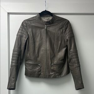 Banana Republic women’s genuine Leather bomber Jacket grayish green color small